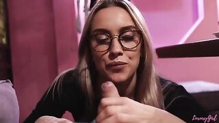 A couple has sex right in the restaurant, risking their identities