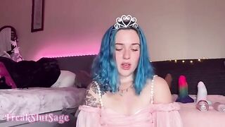 Princess’s asshole gapped and creampied by an intense anal machine