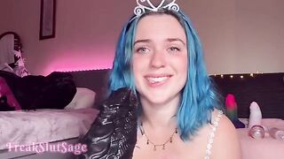 Princess’s asshole gapped and creampied by an intense anal machine