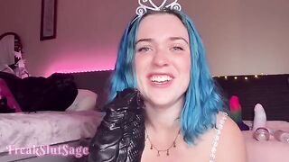 Princess’s asshole gapped and creampied by an intense anal machine
