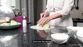 Luxury Girl prepares American pie and gets fucked hard