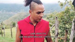 Mariana pays for car repair with her pussy on the public road