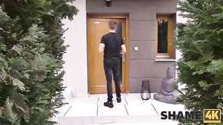 An unexpected meeting with a neighbour in the bedroom for shame4k