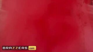 Babe Lulu Chu performs a sensual sexy dance