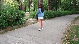 A hot brunette had sex with a stranger in the park and got cum in her mouth