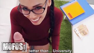Andreina DeLuxe lets Jordi study her tits and ass for money