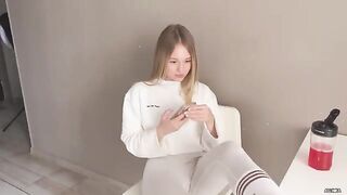Appetizing girl has sex with boyfriend in the kitchen