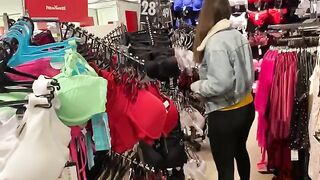 Shopping at ChihuahuaSU ends with wild gallery action