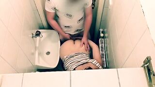 A hot girl met a guy on Tinder and they fucked in the restaurant toilet