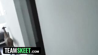Curvy stepsis Daisy Stone, known for her jaw-dropping big ass, rides hard