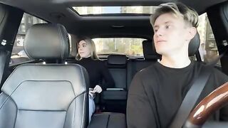A hot girl agreed to a blowjob in exchange for a free taxi ride