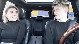 A hot girl agreed to a blowjob in exchange for a free taxi ride