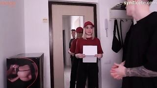 The delivery girl is not only beautiful, but also sexy