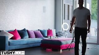 An influencer loves anal sex and finds a cameraman to shoot it