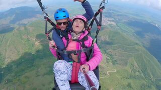 I cum while paragliding in 2200 m above the sea, it’s wet pussy squirting