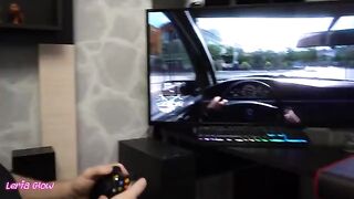 Girl distracted her BF from playing video games with sex right on the table