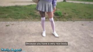 Hot Italian babe agreed to fuck outdoors for money with a stranger