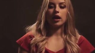 The foxy babe Anna Claire Clouds punishes her husband for being too lazy in an intense scene