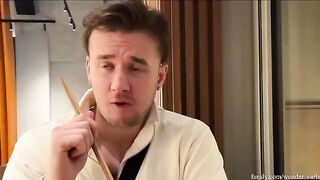 A hot chick is fucking with a stranger in the fitting room of a shopping mall