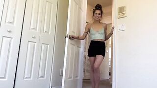 A petite Latina stepsis shows how to relax effectively