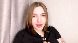 A cute girl with a juicy ass masturbates at home and reaches an intense orgasm