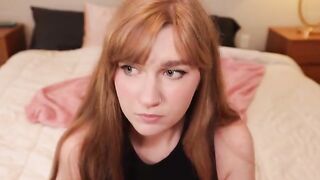 The hot babysitter Jaybbgirl is asking for a sexual favor in exchange for her services