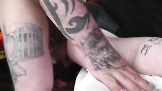 First MFM threesome for Hotmessjessxxx with Mr.BWC, a steamy homemade scene