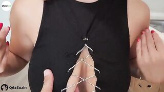 The girl tries to justify herself to have sex under the table