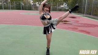 Cheerleader girl fucks publicly and swallows the guy’s cum