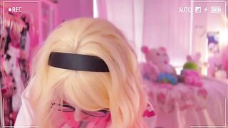 SpiderGwen squeezed my dick before giving a blowjob