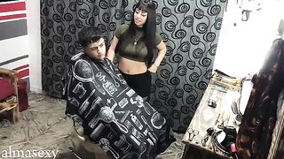 Argentine slut fucked in the barbershop by an amateur with big cock