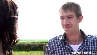 A juicy girl was fucked by a young guy on a haystack