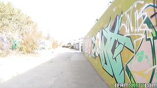 A pick-up guy fucked a girl on the street