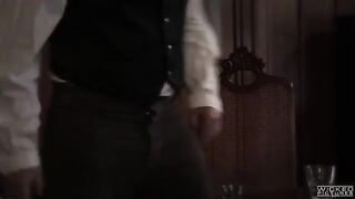 Fella seduced a girl in the bar and fucked her at her home