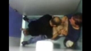 The camera in the toilet saw how the gays sucked cock