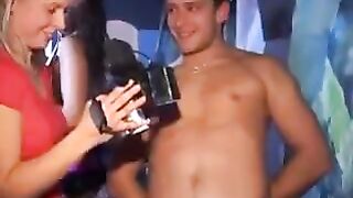 Drunk orgy at a house party with plenty of pussy licking and cumshot action