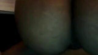 The girl showed her big ass to all in the chat