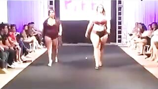 Chubby bitches in swimsuits ran on the camera, causing a stir