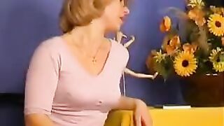 A daughter learned cunnilingus from her mother in a steamy lesson