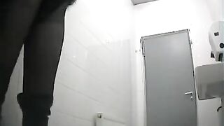A hidden chamber in a parachute - an eporn story