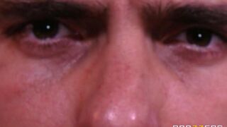 The muscular guy fucks the blonde athlete on the couch in 4K