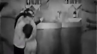 Roxy's threesome tips from old porn of 1930 - Roxy's Tips