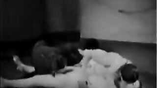 Roxy's threesome tips from old porn of 1930 - Roxy's Tips