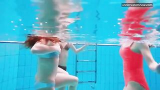 Nude girls in the pool photographed by a hidden camera