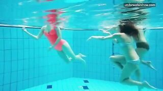 Nude girls in the pool photographed by a hidden camera