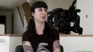 A nice man caressed her pussy with his tongue in this hot video