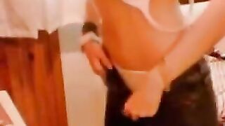Friends did not expect that sex from a girl, especially solo action
