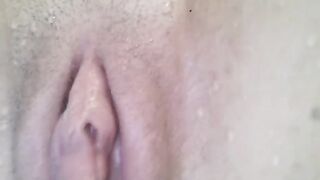 A girl reached orgasm under water and showed her close up