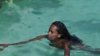 Shaved sweet pussy erotica with a sexy ebony solo girl