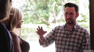 A guy had sex with a cute girl with beautiful cheeks